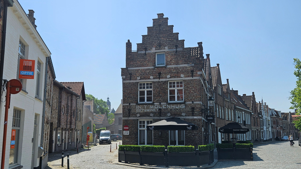 In 't Molenhuis/estaminet/Winkel — В Мельничном доме/кафе/лавка 