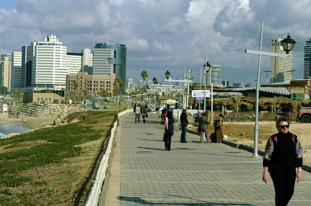 На набережной в Тель-Авиве