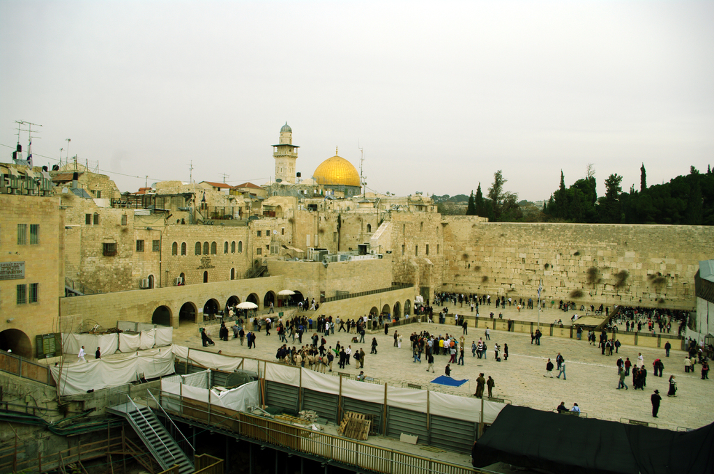 Стена Плача (Западная стена) - святое место для