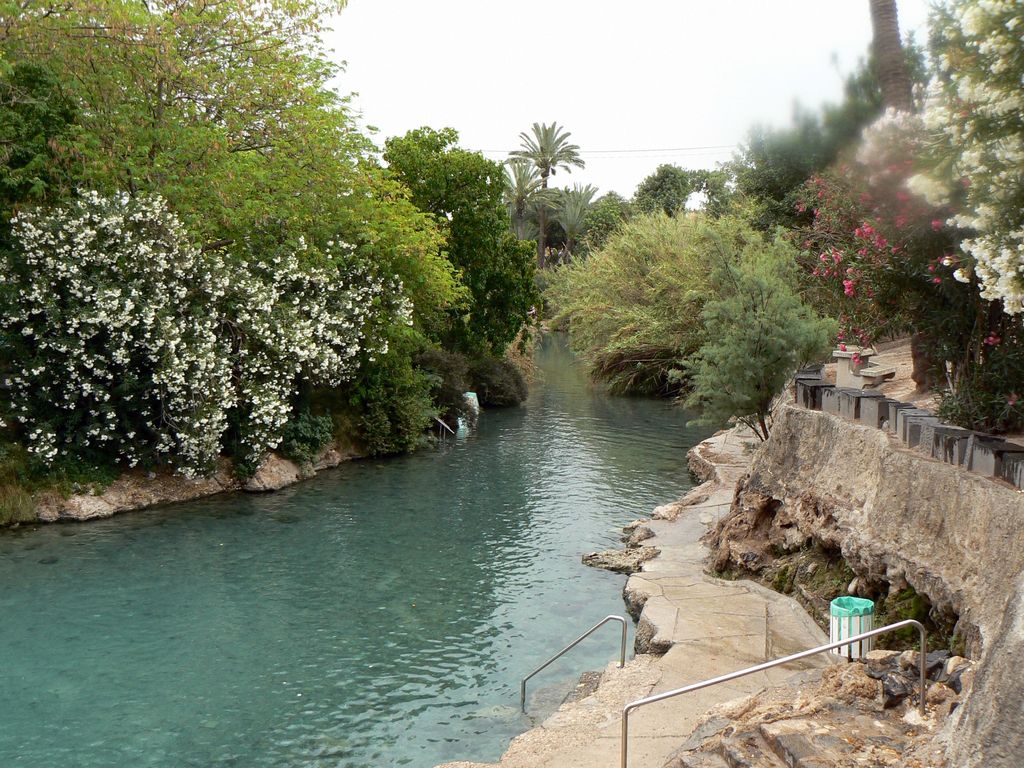 Озера расположены в трех уровнях. Это – озеро