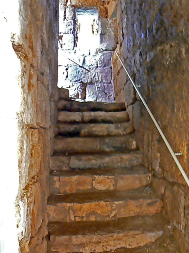 Лестница внутри башни крестоносцев.