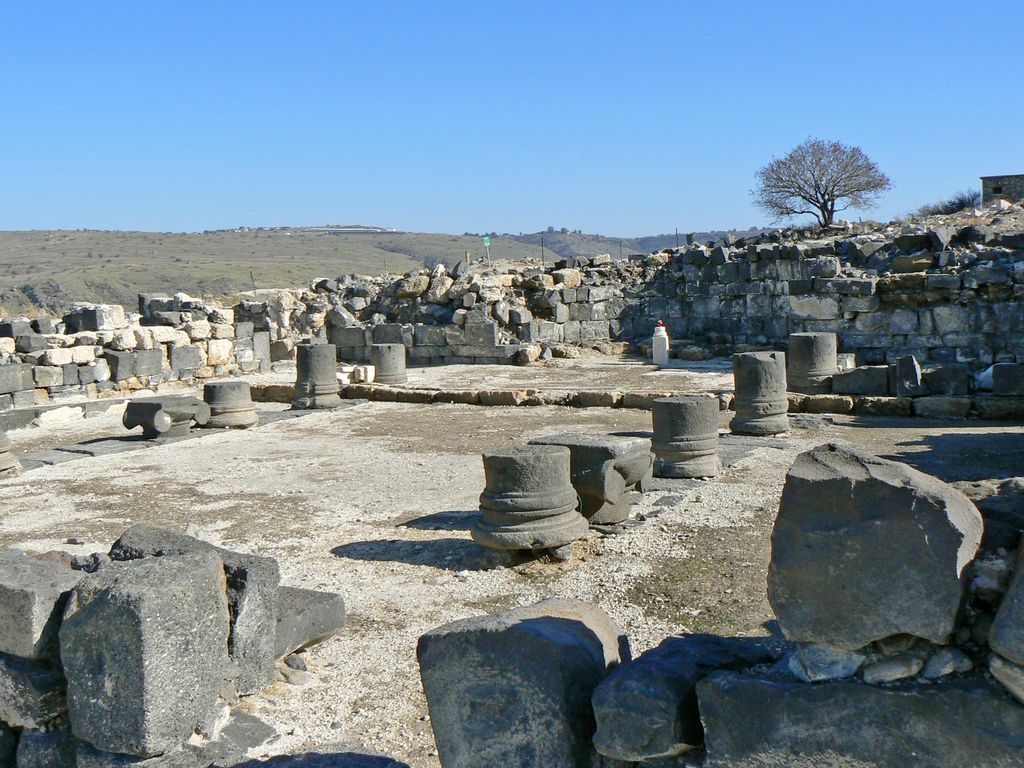 Сусита. Остатки одной из базилик.