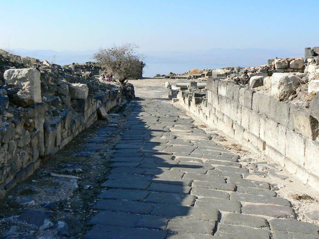 Сусита. Декуманус - улица, ориентированная с востока на