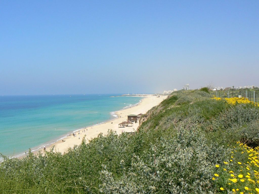 Вид на море из  древнего Ашкелона