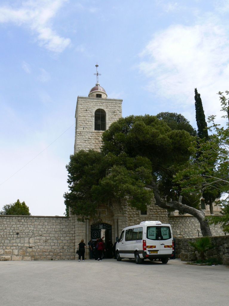 Вход в православный монастырь.