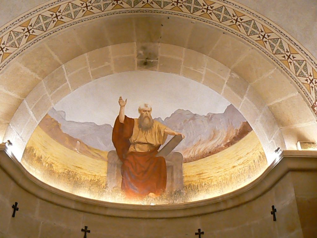 Моисей со скрижалями.