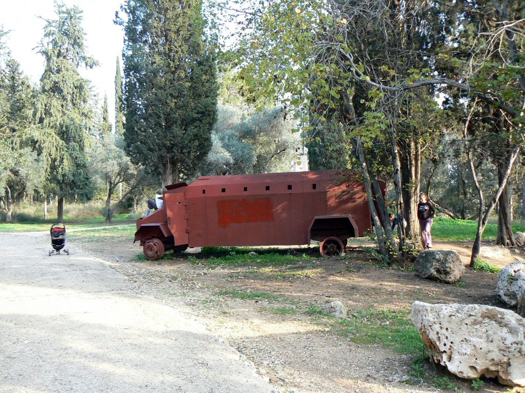 Одна из машин конвоя Йехиам.