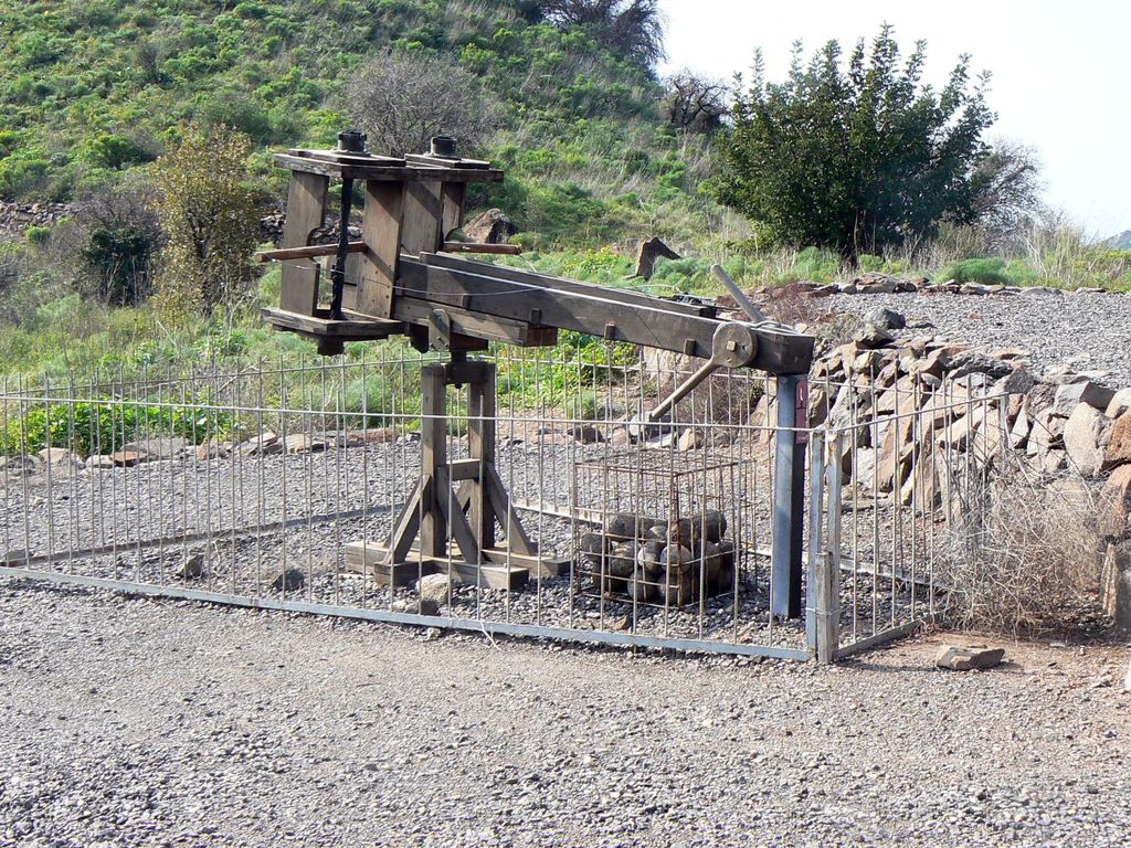 Модель катапульты. Подобные орудия использовадись при взятии Гамлы