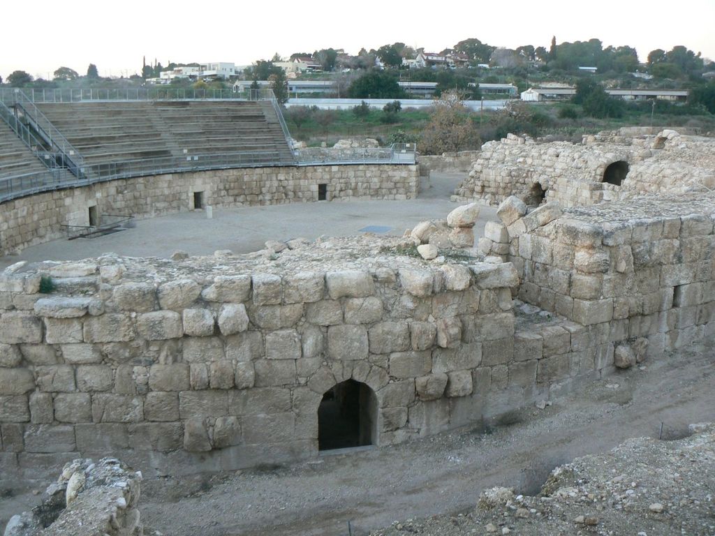 Вид сверху на амфитеатр Бейт Гуврина