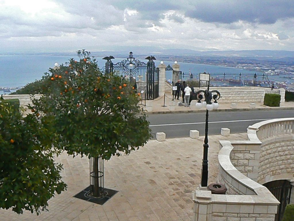 Ворота в Бахайские сады на Кармеле.