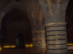 Акко. Подземный город крестоносцев. Рефекториум - трапезная. Диаметр колонн - 3 м. На мой взгляд самый красивый зал в подземелье.