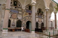 Вход в мечеть Эль Джазар в Акко.