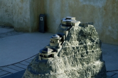 Макет северной части крепости с личными многоуровневыми дворцами-резиденциями Ирода Великого.