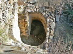 Гамла. Древняя миква - традиционный для еврейской культуры водный резервуар для ритуального омовения.