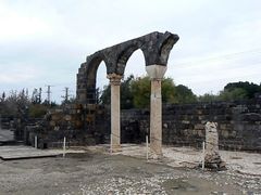 Монастырская церковь в Курси.