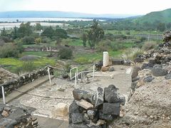 Остатки капеллы на скале около монастыря.