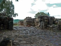 Древняя дорога и остатки внутренних ворот Бейт Цайды.