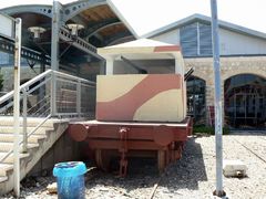 Бетонный бункер британской армии.